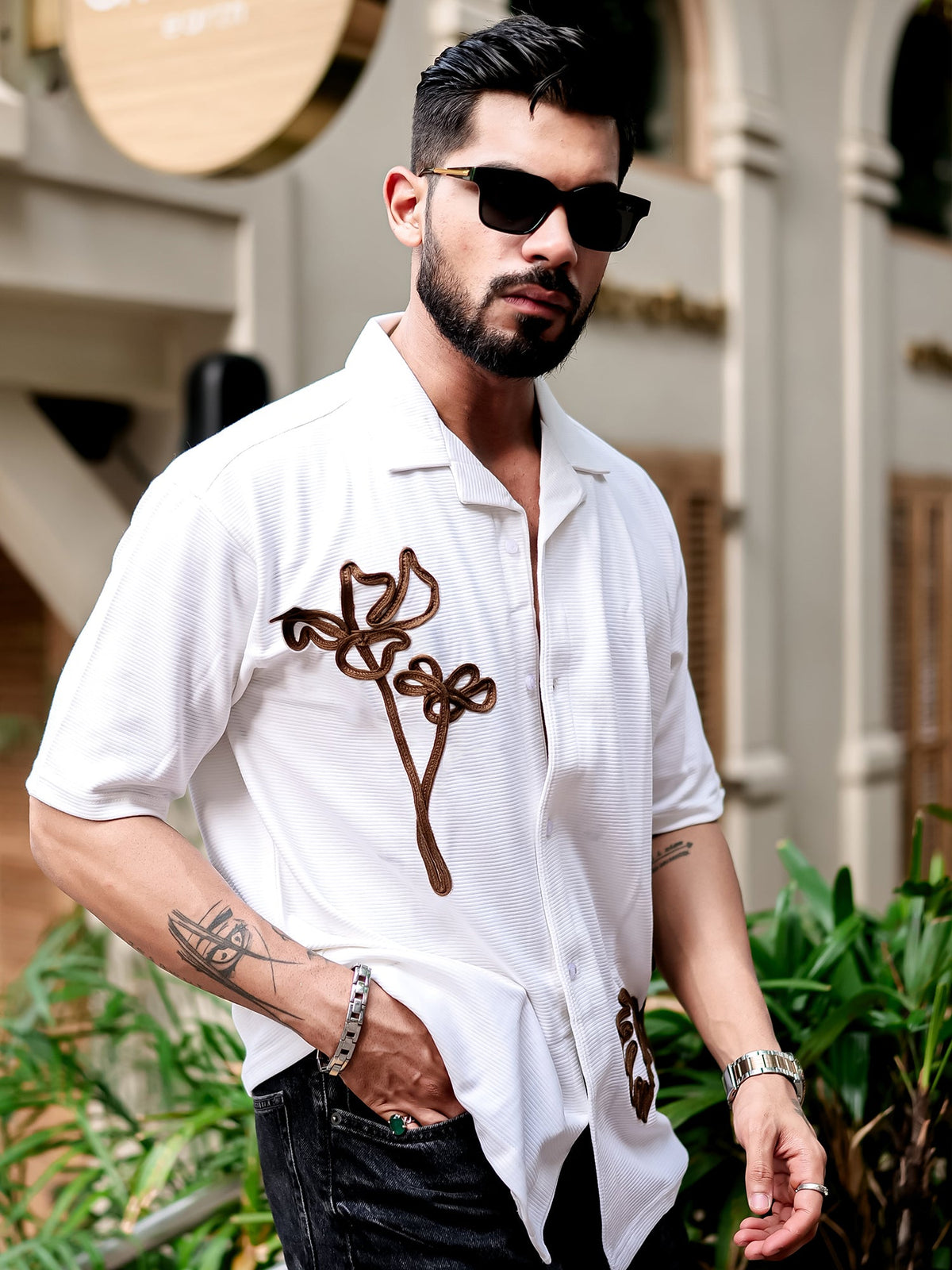 Half white half sleeve leaf embroidery cotton shirt for men - view 6