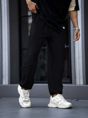 Utility Zipper Black Trackpant