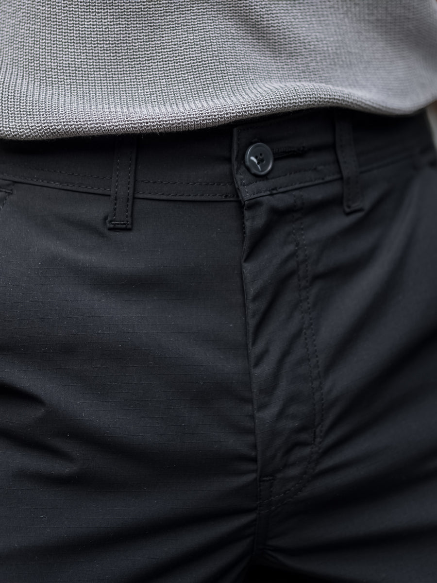 Black submarine buckle pocket cargo pants for men - view 4