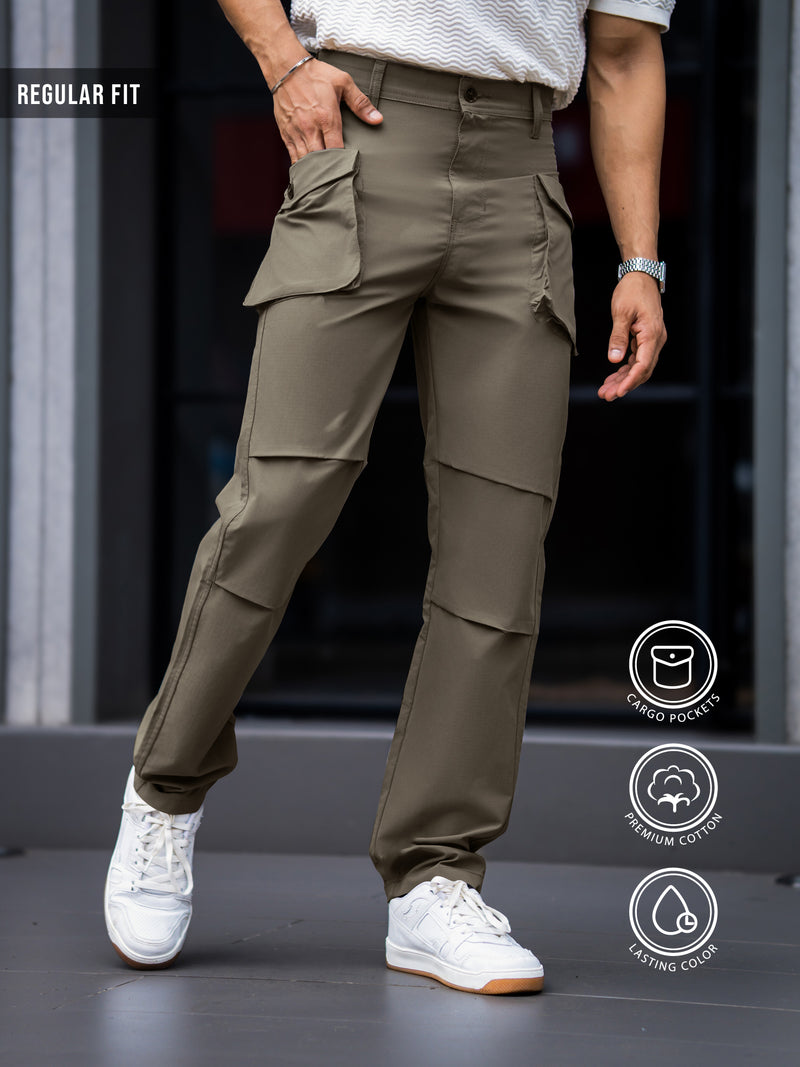 Light grey submarine flap pocket cargo pants for men