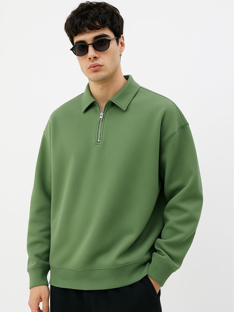 Hunter green full sleeve cozy cut zipper sweatshirt for men