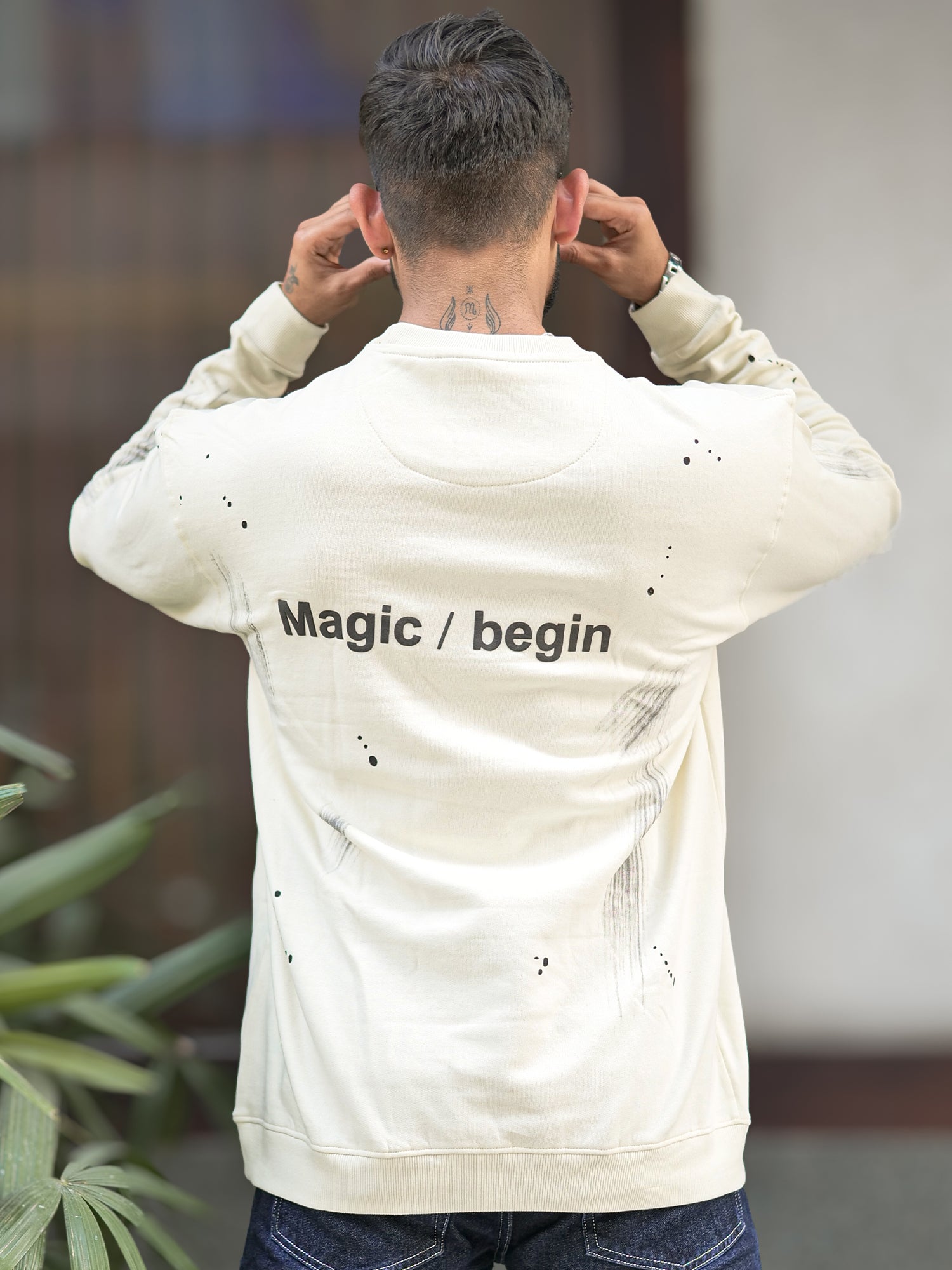 Magic HalfWhite Sweatshirt