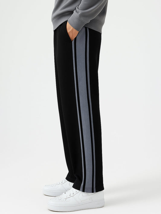 Runner Black Baggy Trackpant