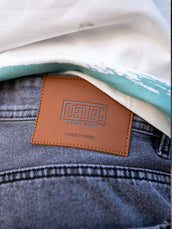 Grey baggy shadow cargo jeans for men - view 7